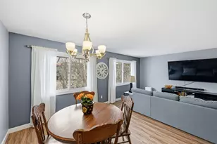 12210 Oak Leaf Cir, Burnsville, MN 55337 - Photo 11