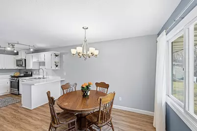 12210 Oak Leaf Circle, Burnsville, MN 55337 - Photo 9