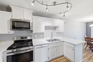 12210 Oak Leaf Cir, Burnsville, MN 55337 - Photo 15