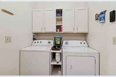 4300 Lawndale Lane N, Plymouth, MN 55446 - Photo 19