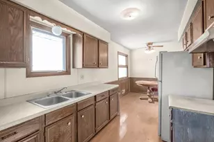 4709 Hampton Rd, Mound, MN 55364 - Photo 3