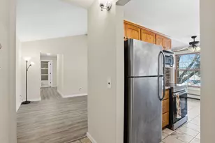 810 Old Settlers Trail, Hopkins, MN 55343 - Photo 9