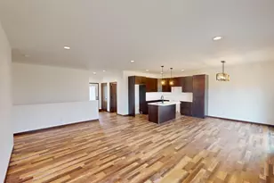 1222 Leo Dr, Holmen, WI 54636 - Photo 9