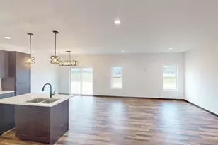 1222 Leo Dr, Holmen, WI 54636 - Photo 17