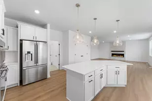 22441 Olivia Ct, Rogers, MN 55374 - Photo 5