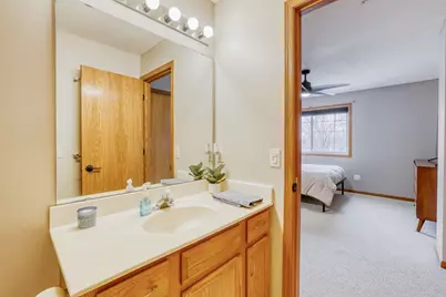 2123 Grenadier Avenue N, Oakdale, MN 55128 - Photo 23