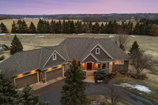 2923 Jonquil Trail N, Lake Elmo, MN 55042 - Photo 3