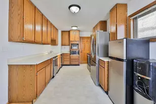 1011 14th St S, Fargo,  58103 - Photo 7