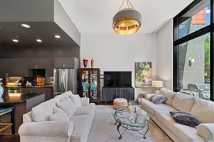 215 10th Ave S, Minneapolis, MN 55415 - Photo 9