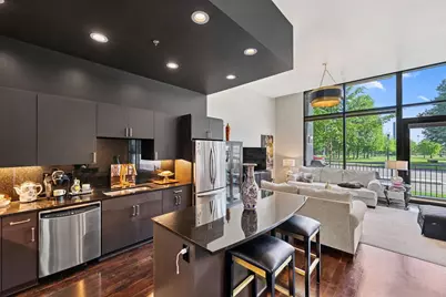 215 10th Avenue S #112, Minneapolis, MN 55415 - Photo 11