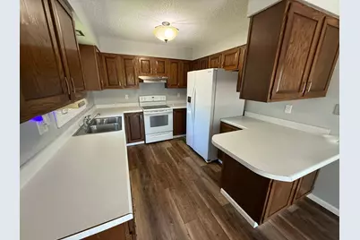 1303 Duluth Avenue N, Thief River Falls, MN 56701 - Photo 7