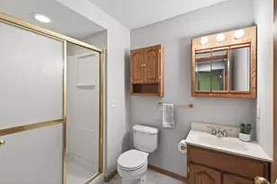 640 Hackmore Dr, Eagan, MN 55123 - Photo 47