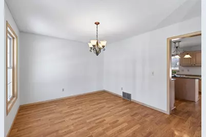 640 Hackmore Drive, Eagan, MN 55123 - Photo 7