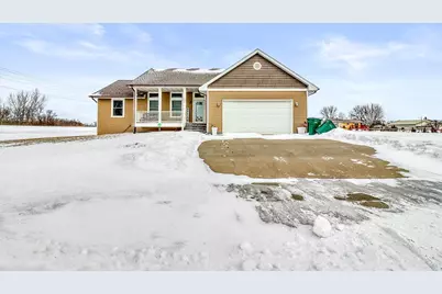 302 Chicago Avenue, Breckenridge, MN 56520 - Photo 1