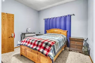 302 Chicago Avenue, Breckenridge, MN 56520 - Photo 15