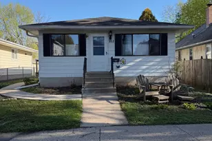 953 Juno Ave, Saint Paul, MN 55102 - Photo 1