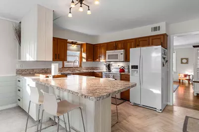 1908 Wordsworth Avenue, Saint Paul, MN 55116 - Photo 5