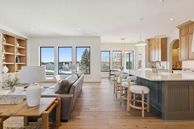 4715 Comstock Lane N, Plymouth, MN 55446 - Photo 5