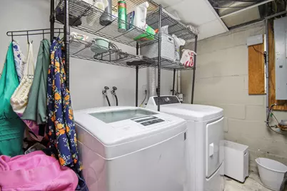 1901 E Oakland Avenue, Austin, MN 55912 - Photo 15