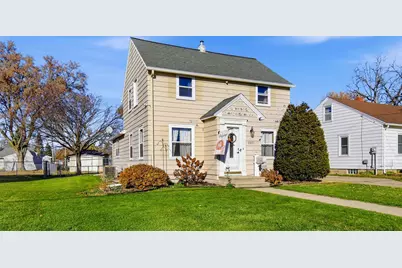 1901 E Oakland Avenue, Austin, MN 55912 - Photo 1