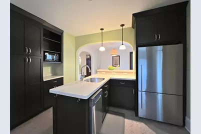 895 Lakeview Avenue, Saint Paul, MN 55117 - Photo 9