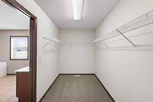 2313 Woodcrest Dr, Woodbury, MN 55129 - Photo 17