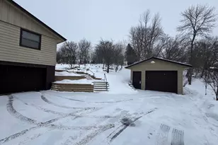 5733 Scenic Heights Dr, Minnetonka, MN 55345 - Photo 3