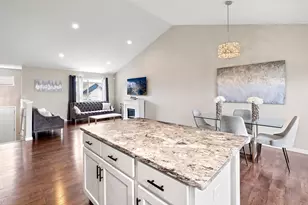 933 Cobblestone Ln, Belle Plaine, MN 56011 - Photo 13