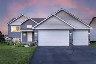 933 Cobblestone Ln, Belle Plaine, MN 56011 - Photo 39