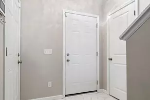 933 Cobblestone Ln, Belle Plaine, MN 56011 - Photo 5