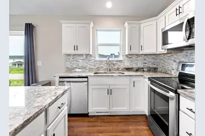 933 Cobblestone Lane, Belle Plaine, MN 56011 - Photo 11