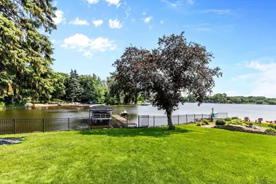 2065 Long Lake Road, New Brighton, MN 55112 - Photo 11