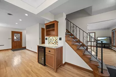 758 McKnight Road N, Maplewood, MN 55119 - Photo 9