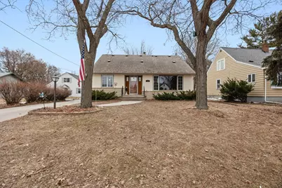 758 McKnight Road N, Maplewood, MN 55119 - Photo 43