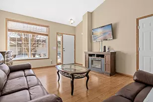 416 Creekside Dr, Buffalo, MN 55313 - Photo 3