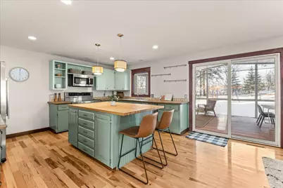 1075 Sherren Street W, Roseville, MN 55113 - Photo 17