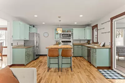 1075 Sherren Street W, Roseville, MN 55113 - Photo 15