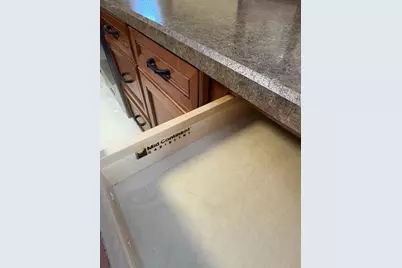 407 Eichelberger Avenue, Montevideo, MN 56265 - Photo 11