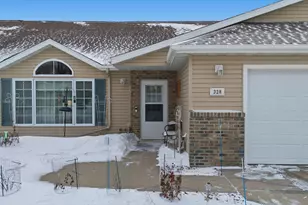 328 30th St N, Moorhead, MN 56560 - Photo 3