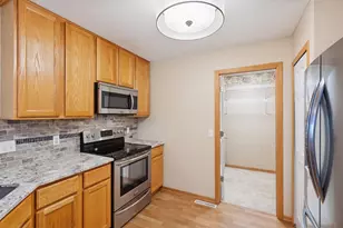 7892 Autumn Ridge Ave, Chanhassen, MN 55317 - Photo 15