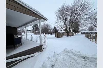 137 3rd Avenue SE, Spring Grove, MN 55974 - Photo 3