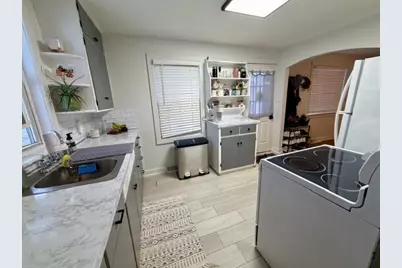 137 3rd Avenue SE, Spring Grove, MN 55974 - Photo 9