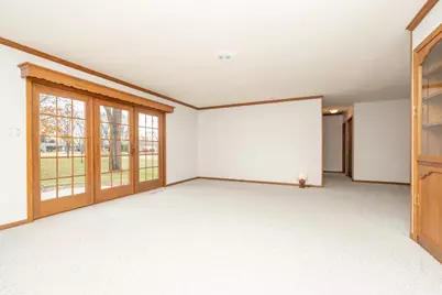 919 Church Street W, Belle Plaine, MN 56011 - Photo 7