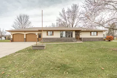 919 Church Street W, Belle Plaine, MN 56011 - Photo 35