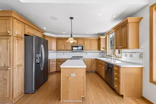 11472 Fairfield Rd W, Minnetonka, MN 55305 - Photo 7