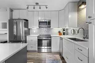 1321 Lake Dr W, Chanhassen, MN 55317 - Photo 5