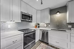 1321 Lake Dr W, Chanhassen, MN 55317 - Photo 7