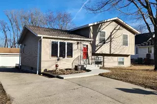 1023 4th Ave S, Albert Lea, MN 56007 - Photo 1