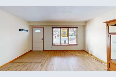 1023 4th Avenue S, Albert Lea, MN 56007 - Photo 5