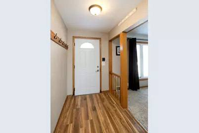 6 5th Avenue NE, Hutchinson, MN 55350 - Photo 9